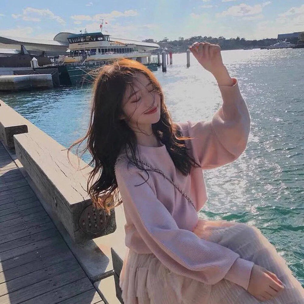 白衣怪客海报