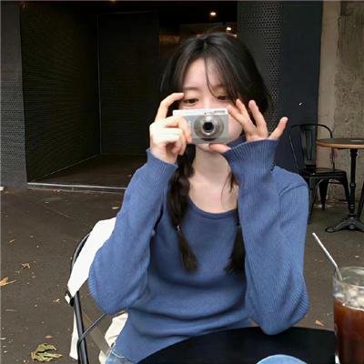 弯曲幸运草海报