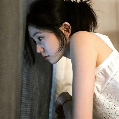 比邻星海报